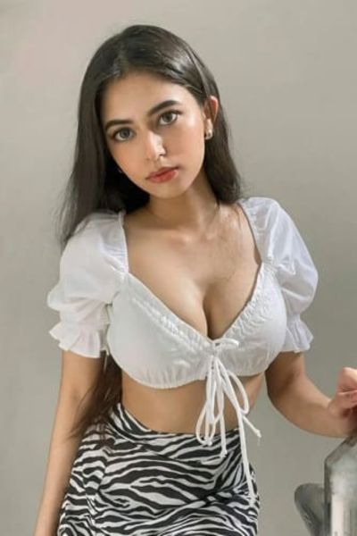 Housewife Celebrity Escorts In Gurgaon
